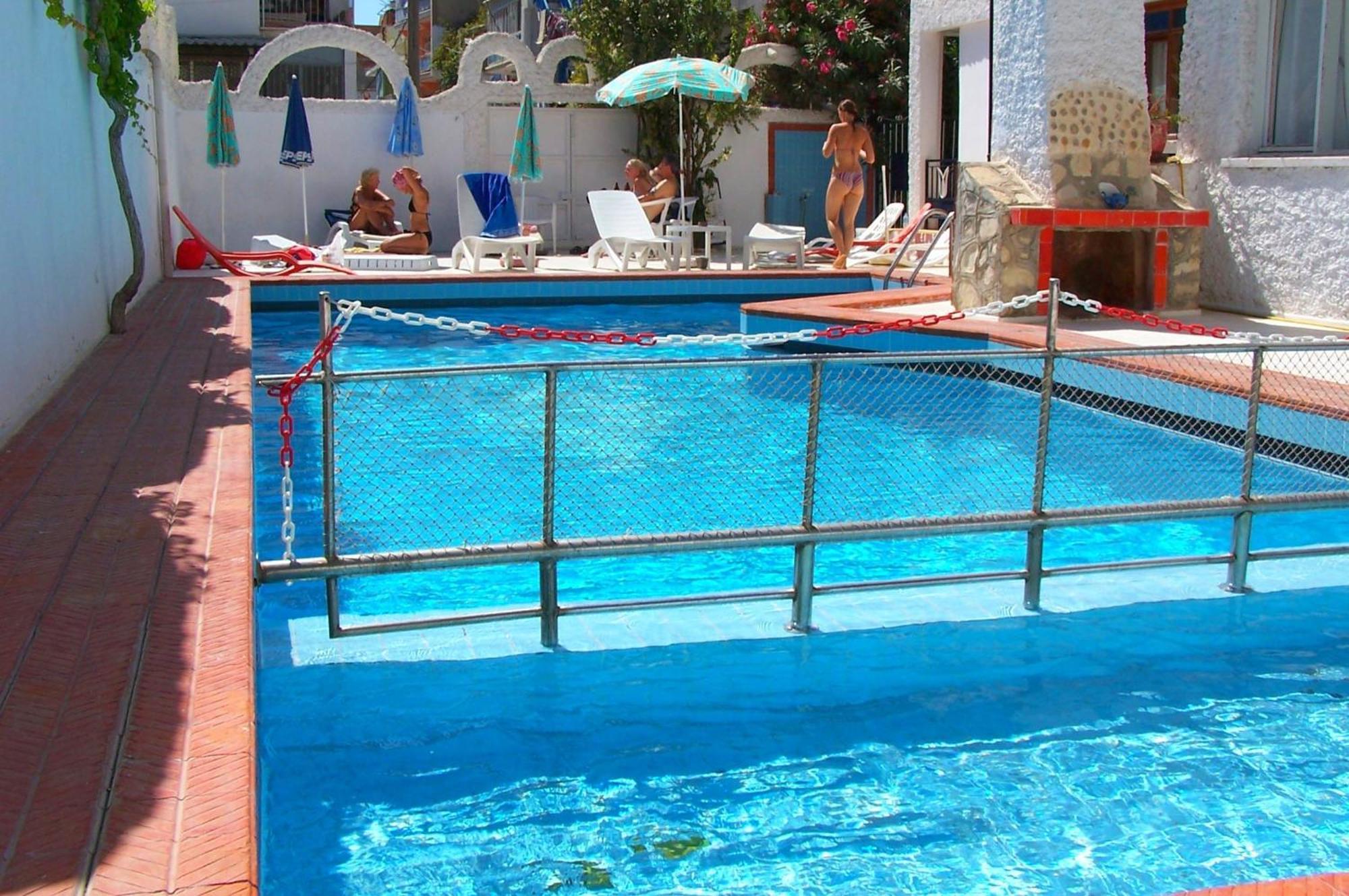 Villa Fortin Pension Kusadası Exteriör bild